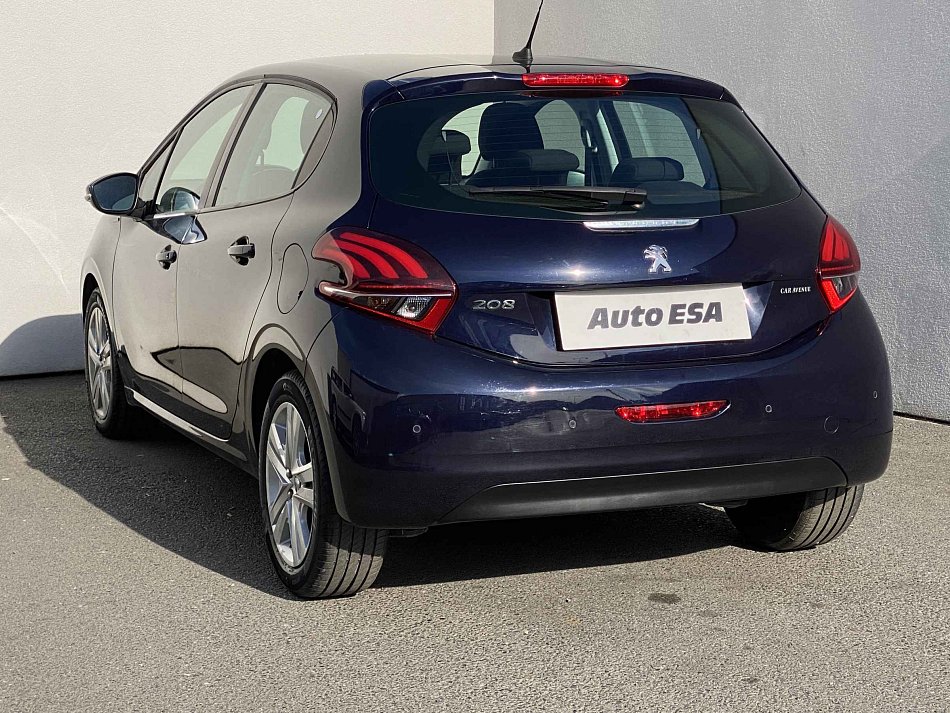 Peugeot 208 1.2 PT Signature