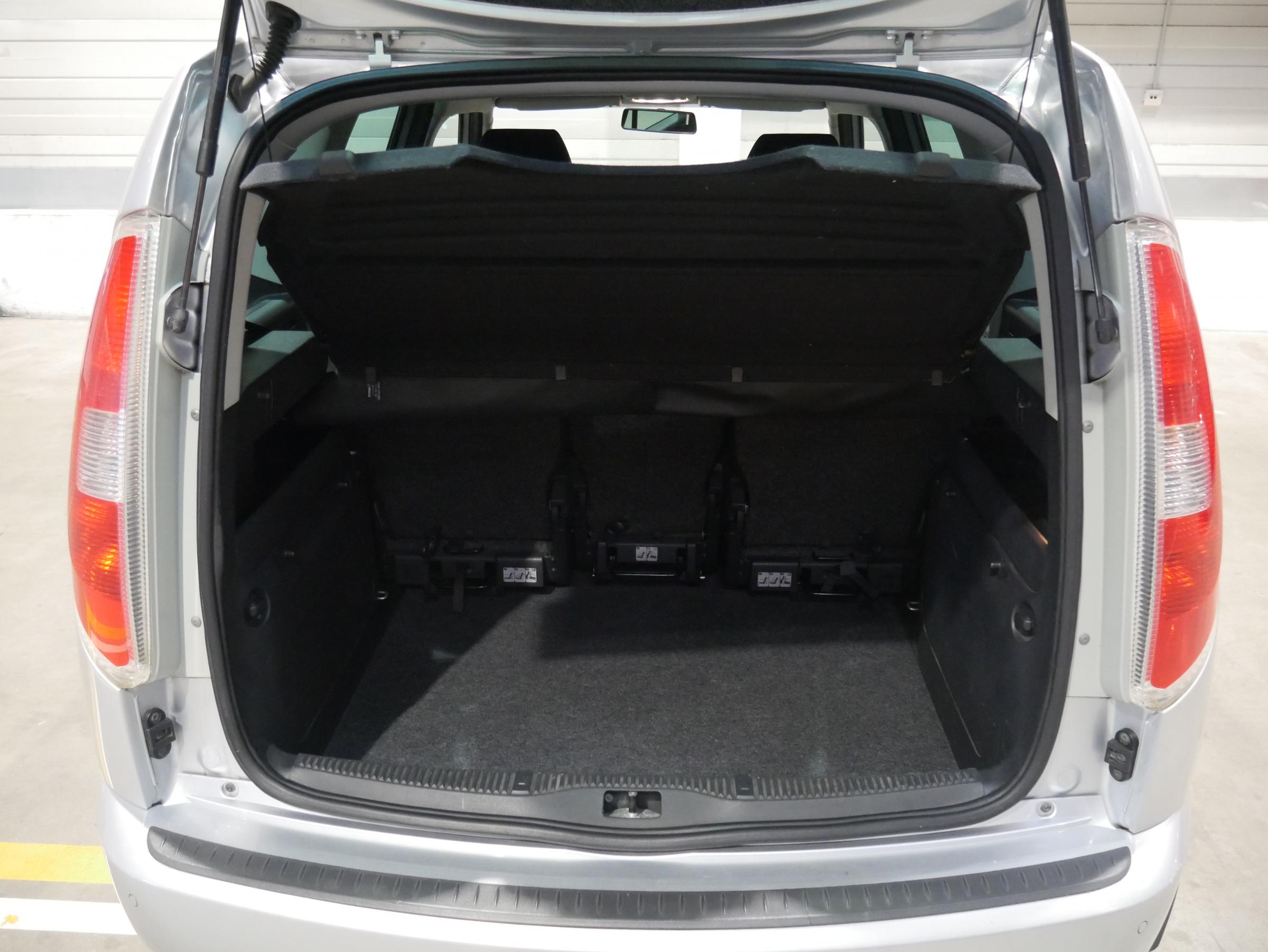 Škoda Roomster, 2010 - pohled č. 7