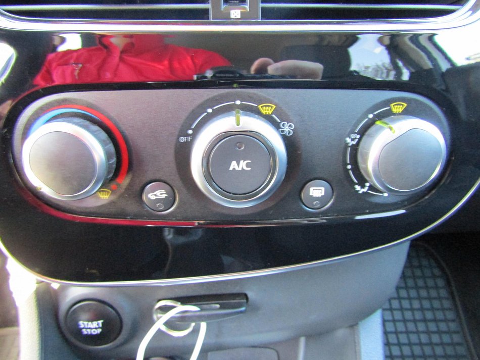 Renault Clio 1.2 16V Limited