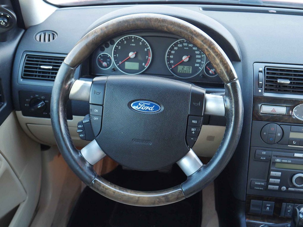 Ford Mondeo 2.0i 