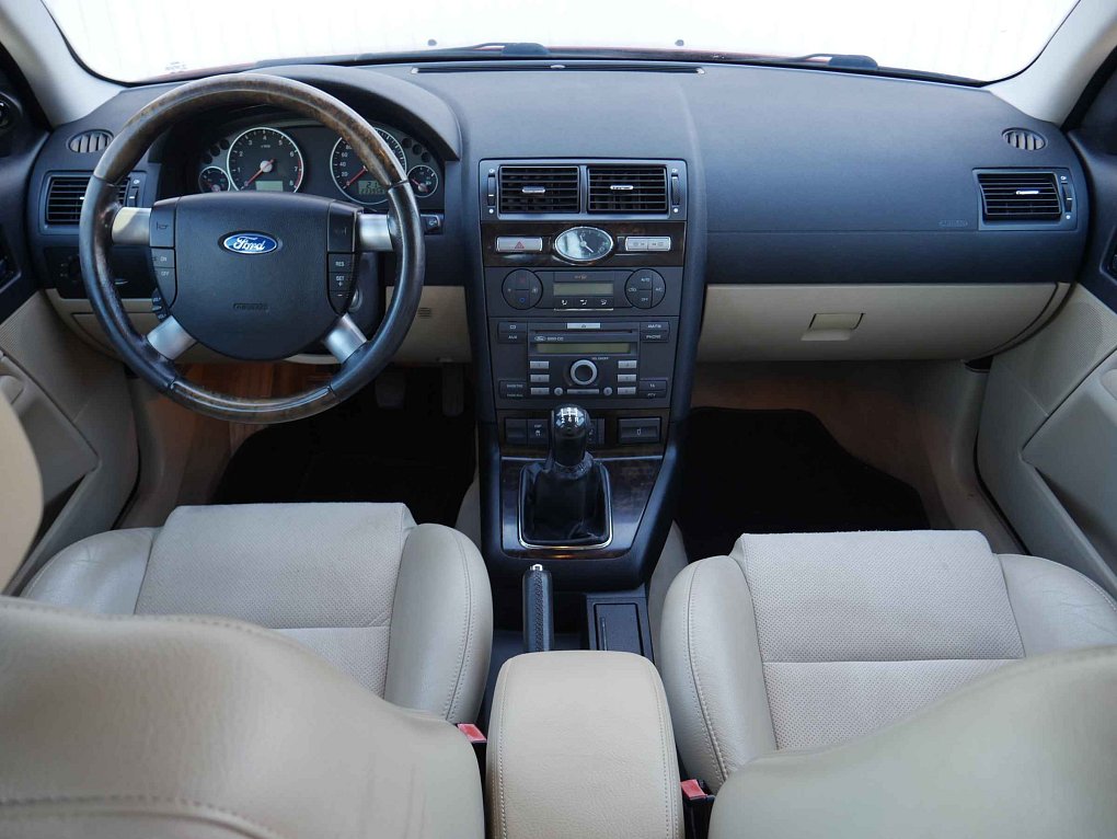 Ford Mondeo 2.0i 
