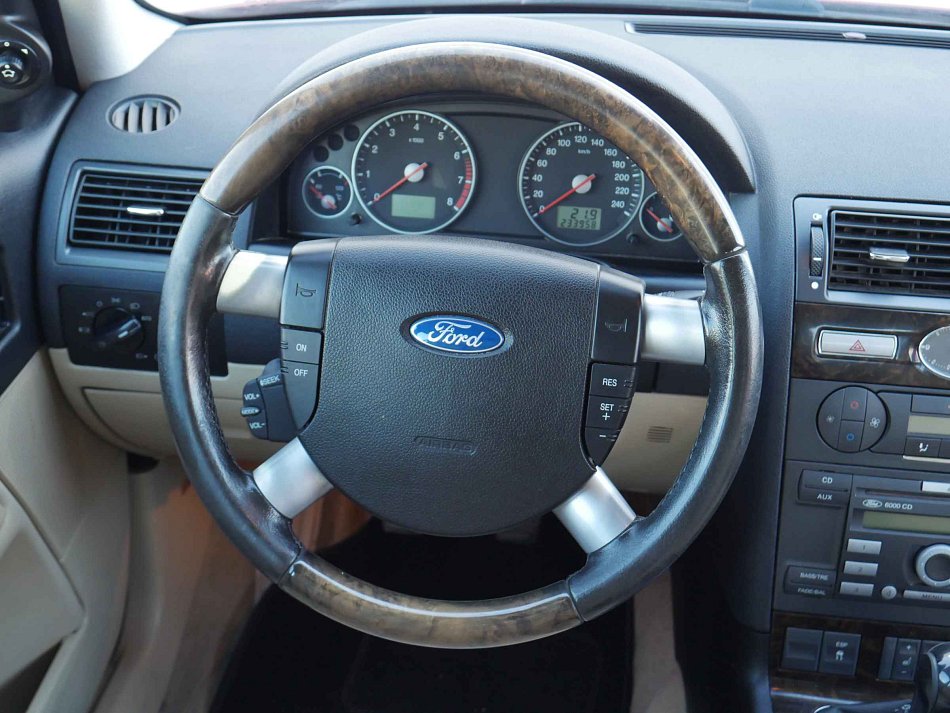 Ford Mondeo 2.0i 