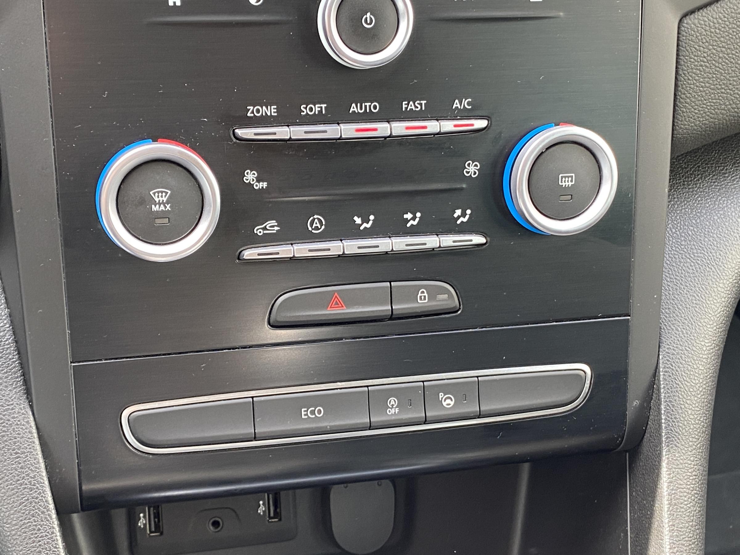 Renault Mégane, 2016 - pohled č. 16