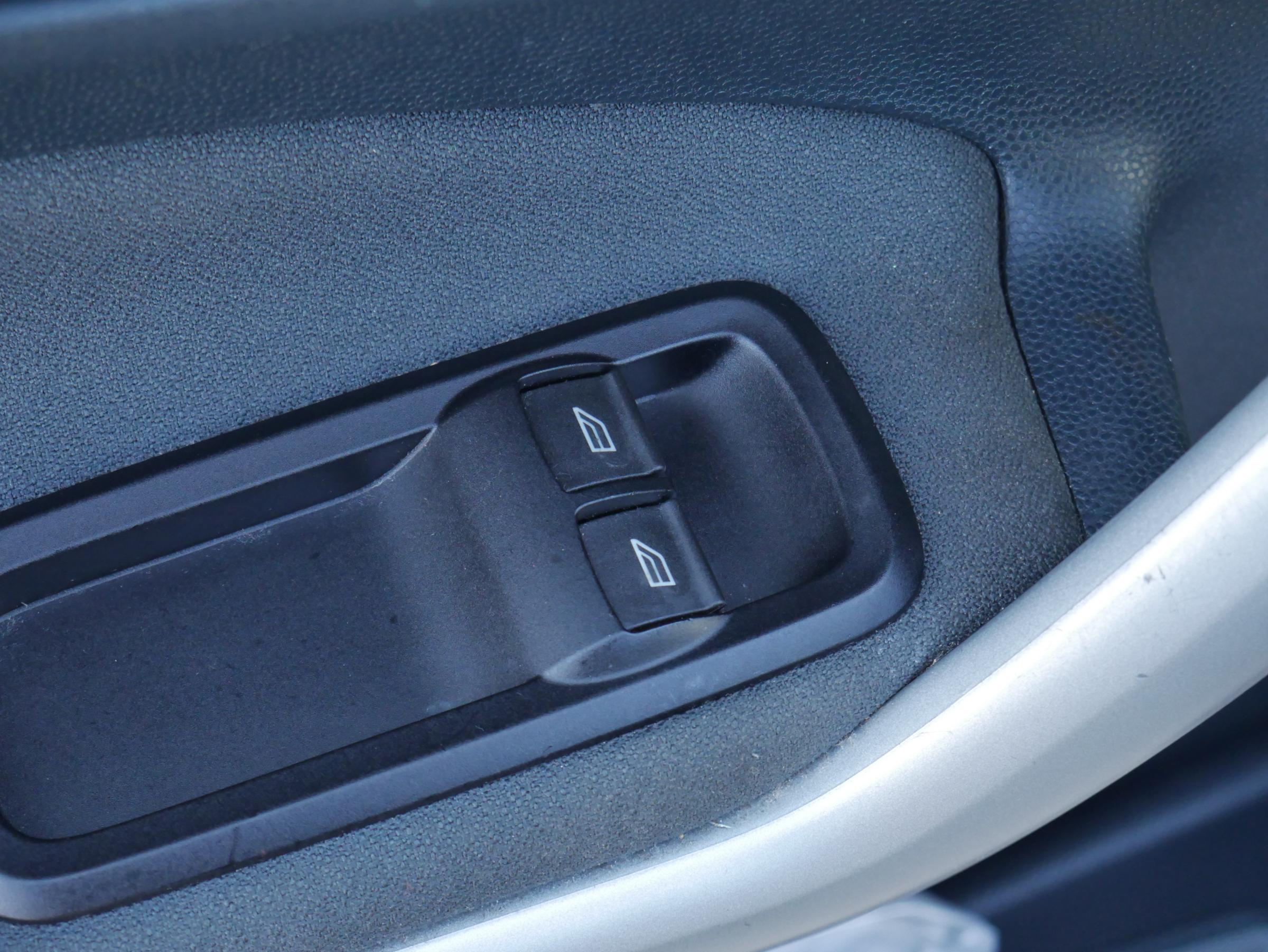 Ford Fiesta, 2012 - pohled č. 16