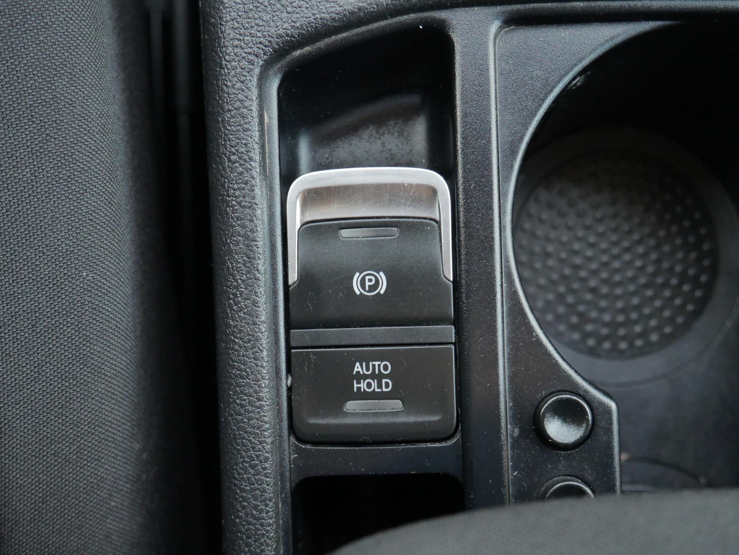 Volkswagen Touran, 2017 - pohled č. 13