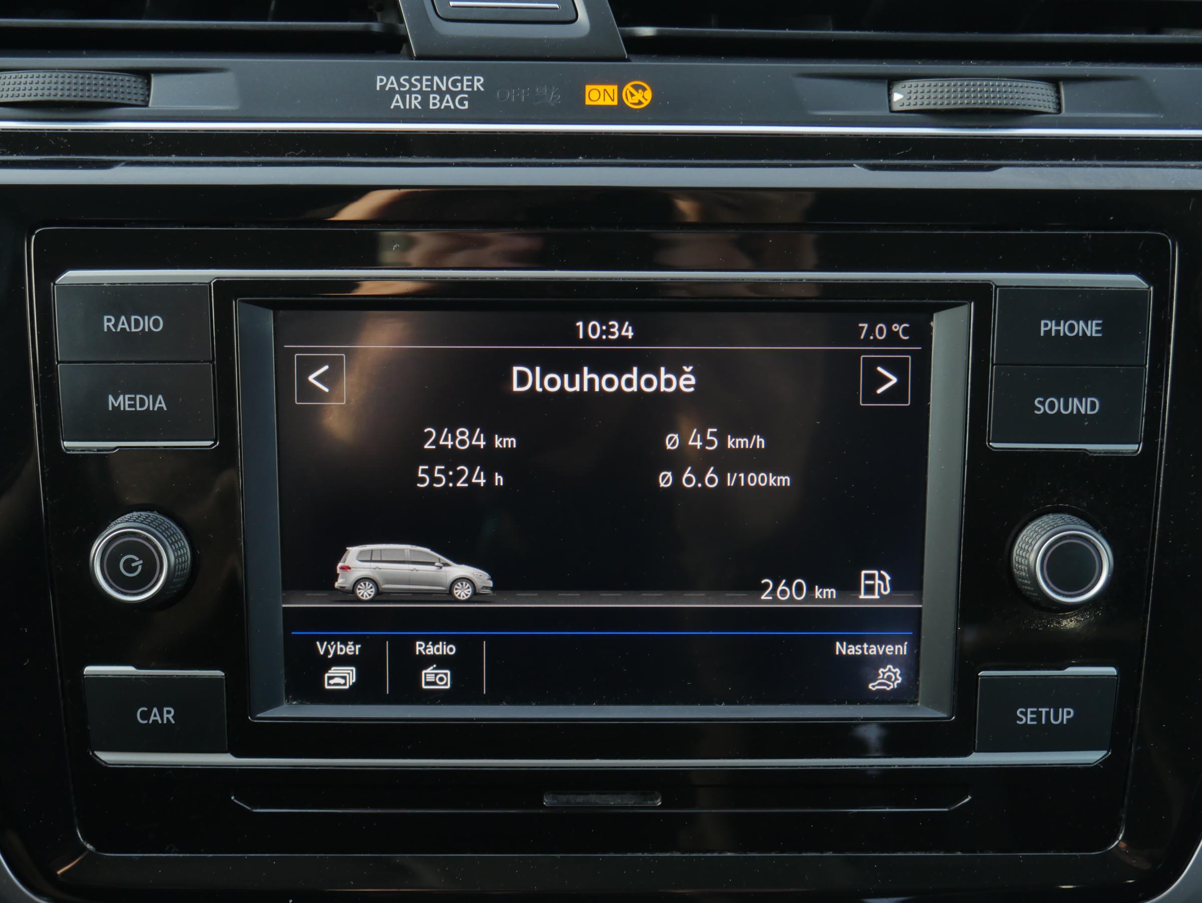 Volkswagen Touran, 2017 - pohled č. 17