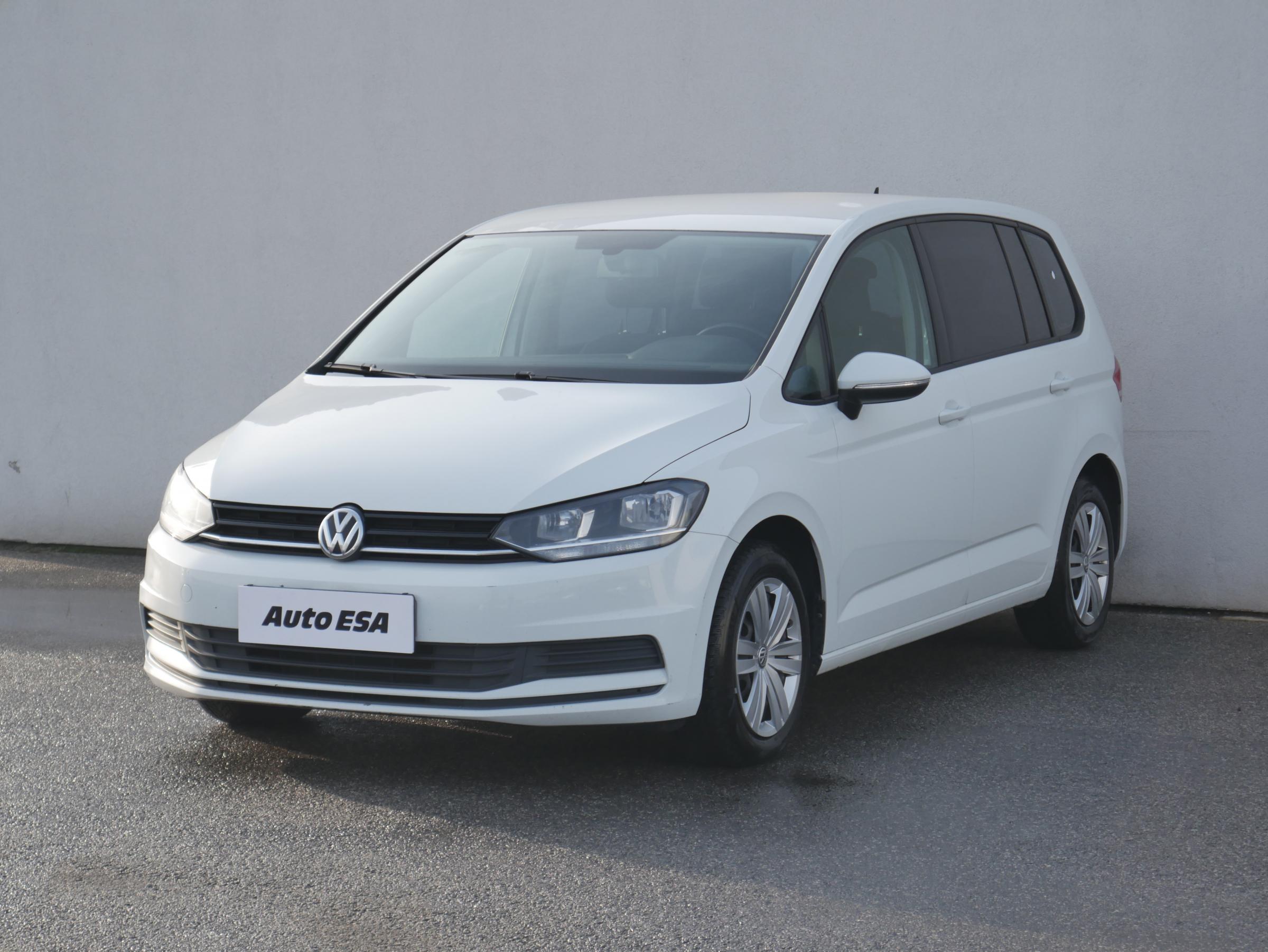 Volkswagen Touran, 2017 - pohled č. 3