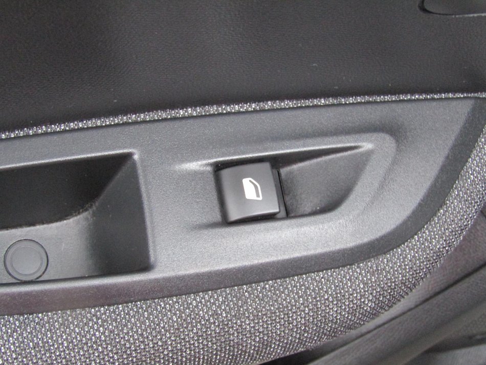 Peugeot 2008 1.2 PT Style