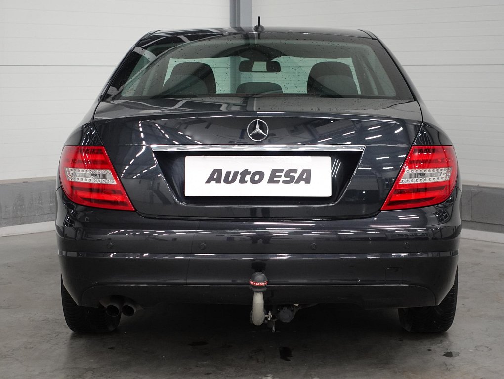 Mercedes-Benz Třída C 2.2 CDi  C180
