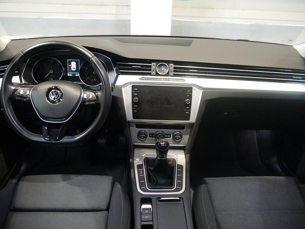 Volkswagen Passat 1.6 TDi Comfortline