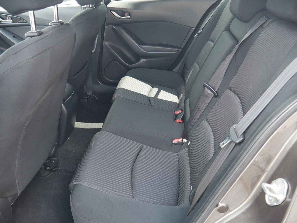 Mazda 3 2.0i 