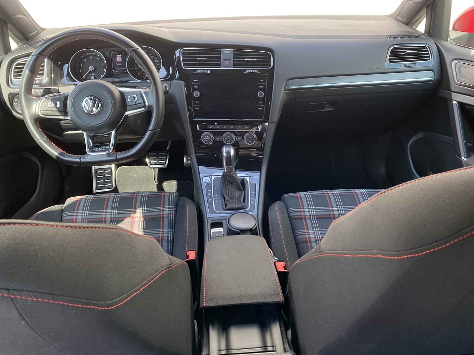 Volkswagen Golf 2.0 TSi GTi