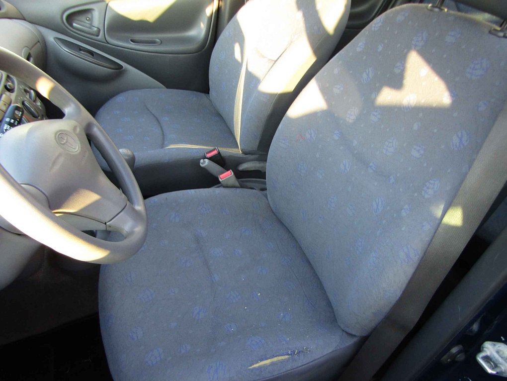 Toyota Yaris 1.0VVTi 