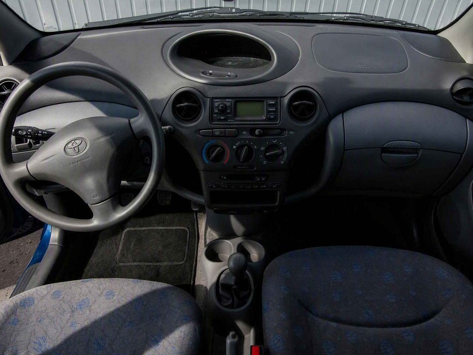 Toyota Yaris 1.0VVTi 