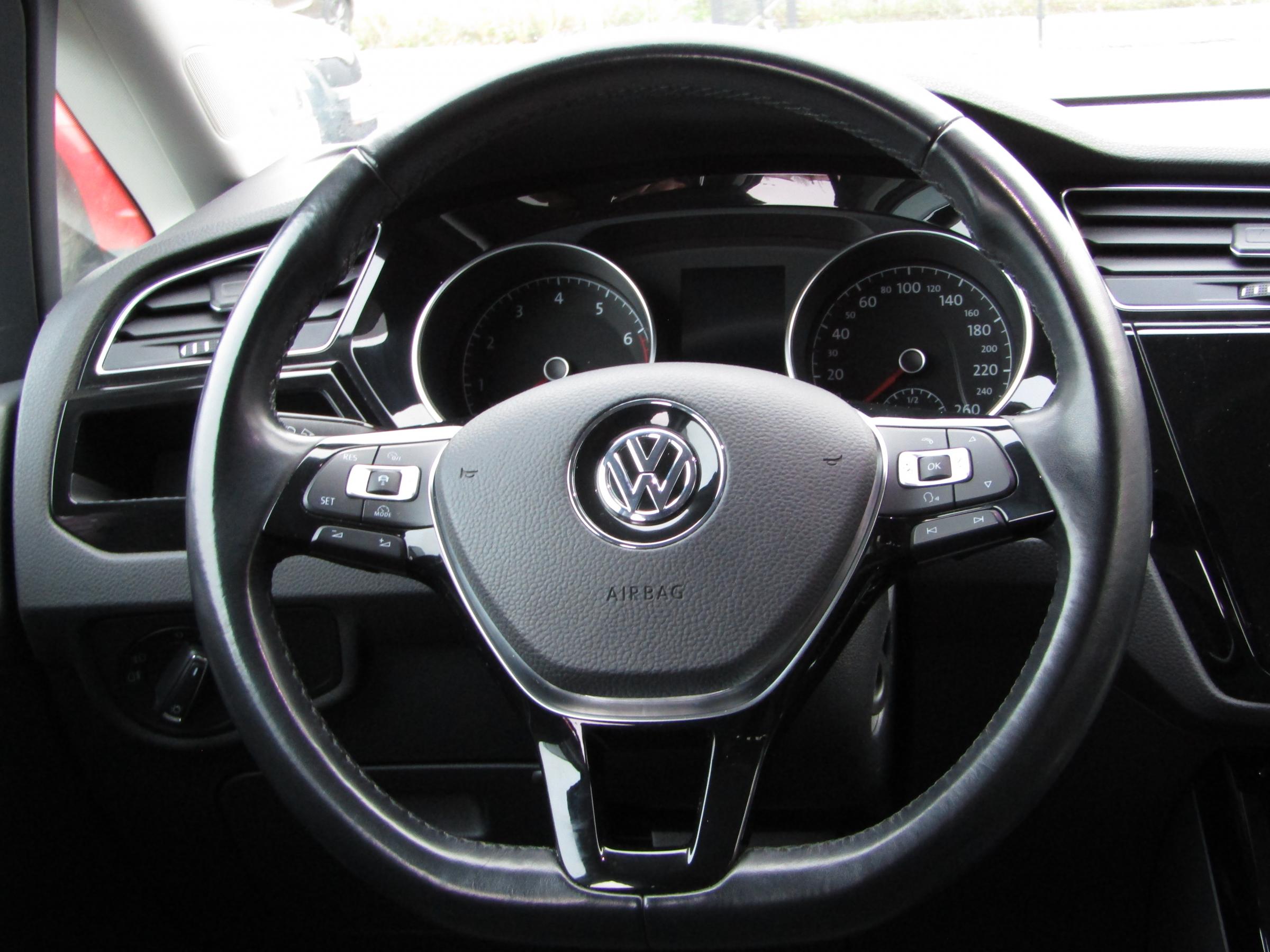 Volkswagen Touran, 2018 - pohled č. 13