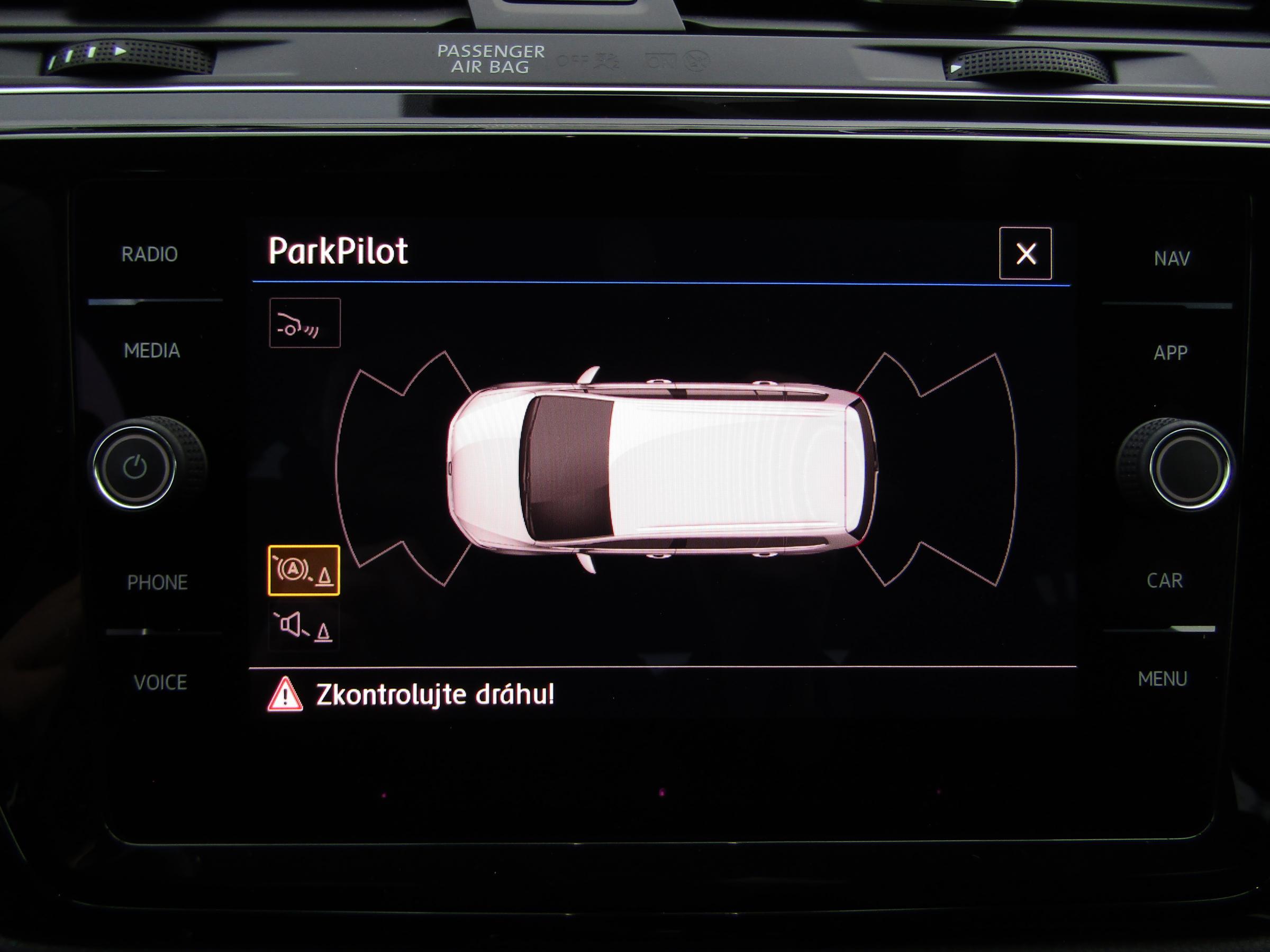 Volkswagen Touran, 2018 - pohled č. 17