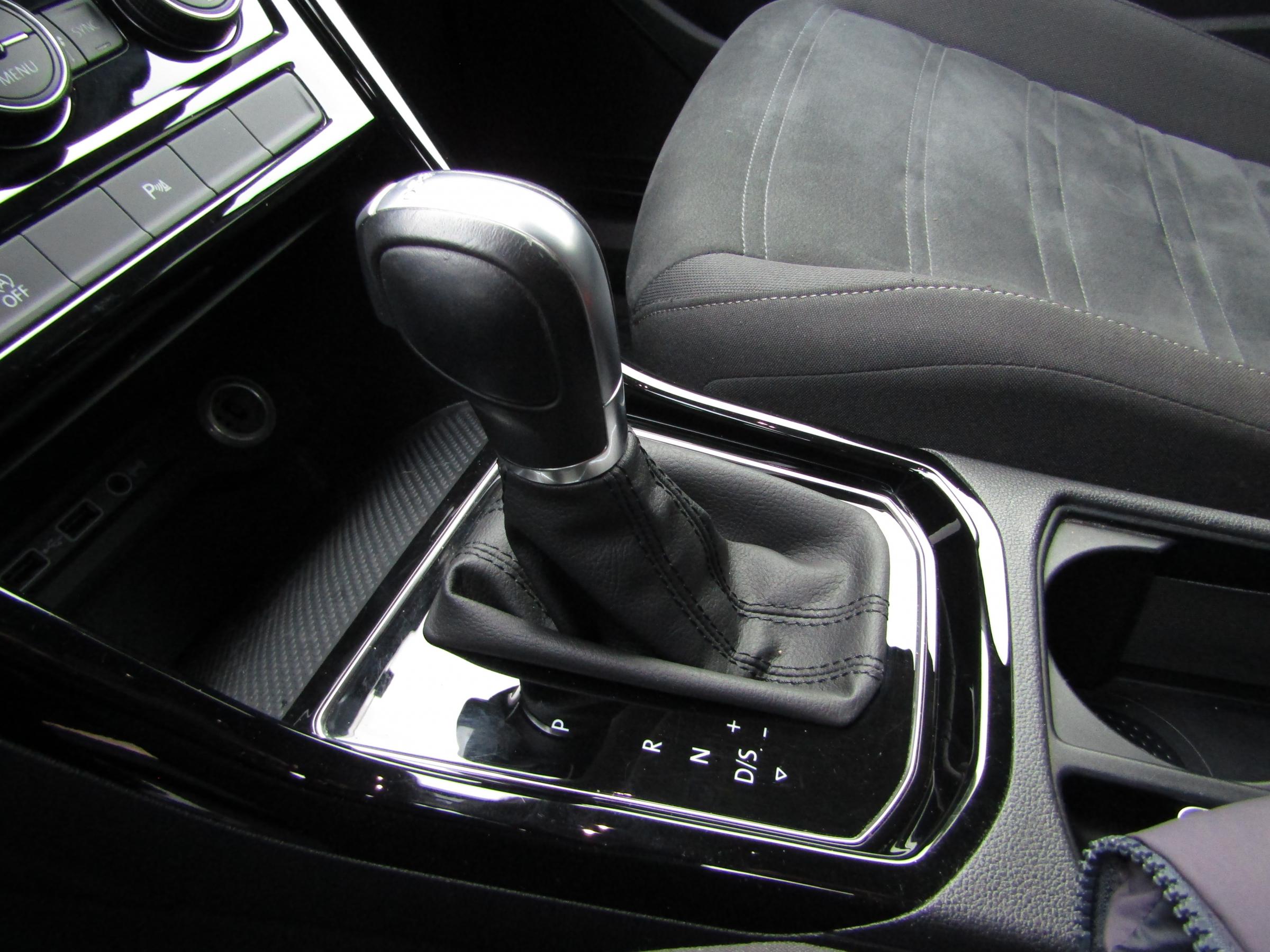 Volkswagen Touran, 2018 - pohled č. 19