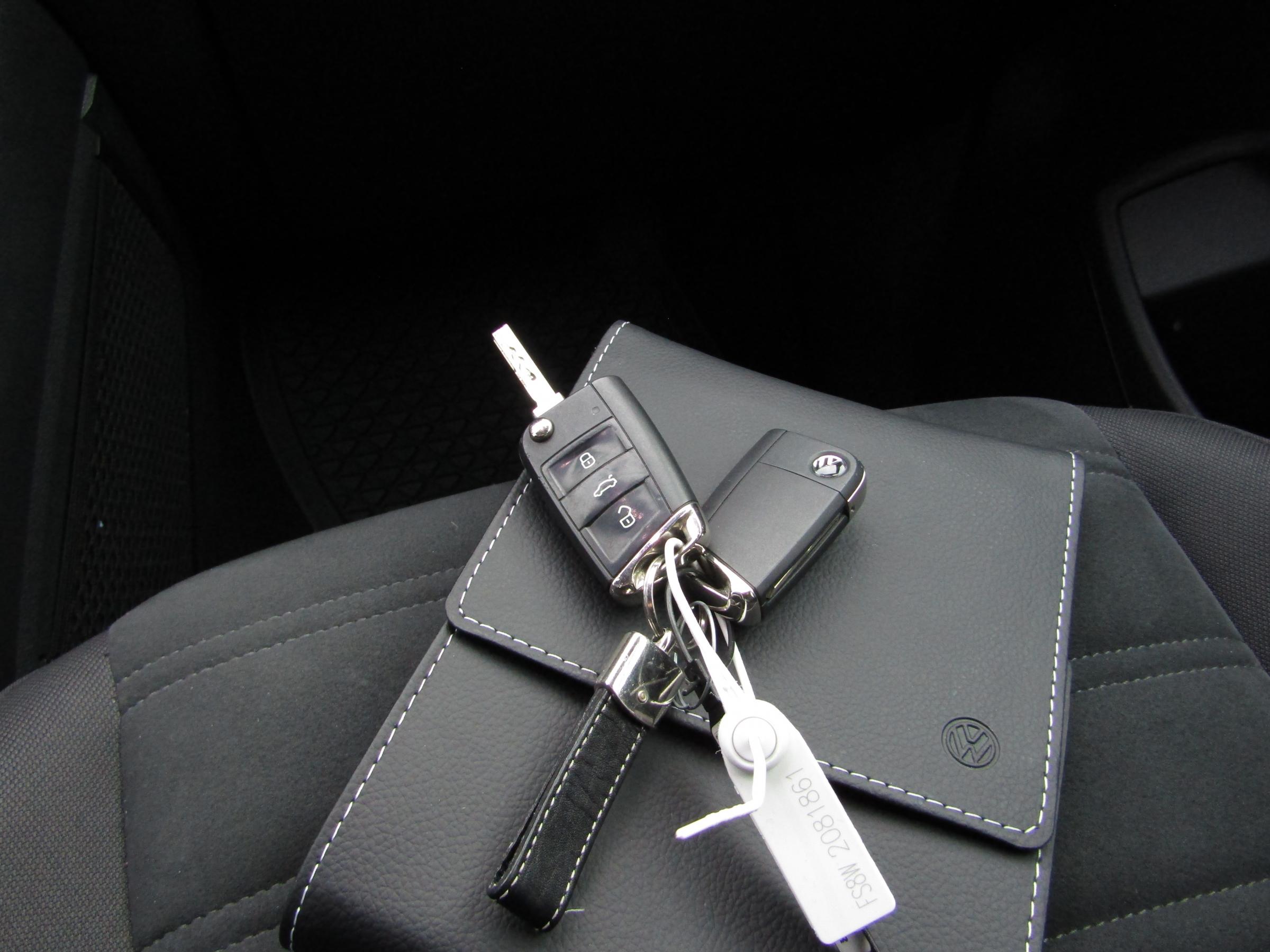 Volkswagen Touran, 2018 - pohled č. 20