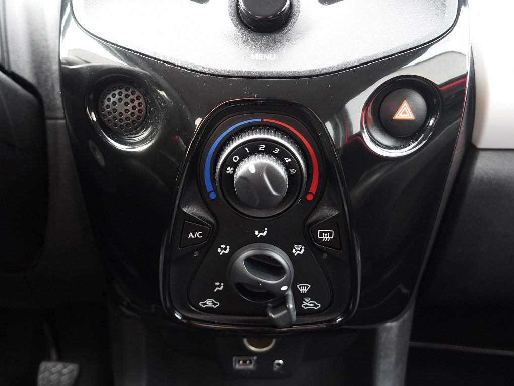 Peugeot 108 1.2PT Style