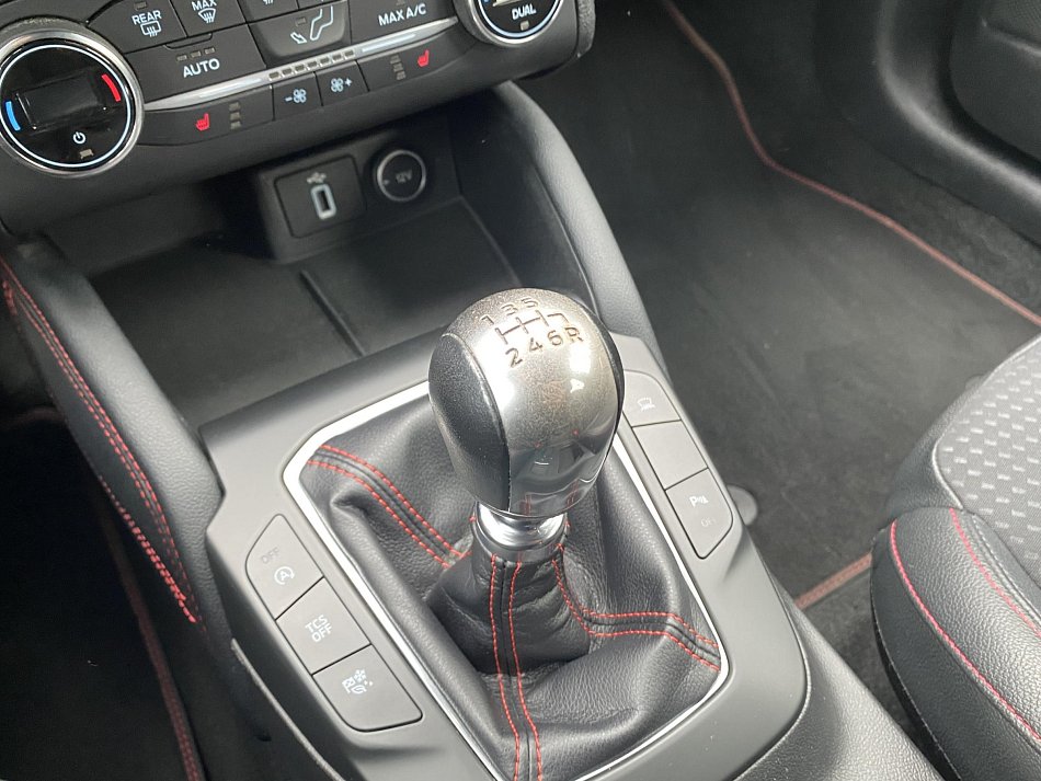 Ford Focus 1.0 EB ST-Line