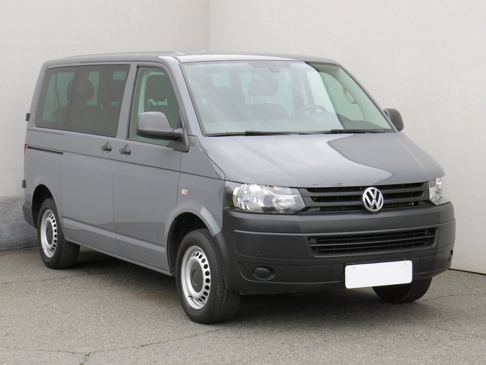 Volkswagen Transporter 2.0TDi  L2 9míst