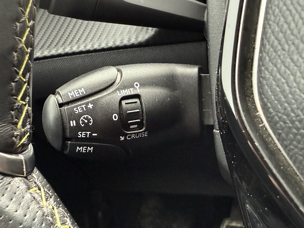 Peugeot 208 1.2PT GT Line