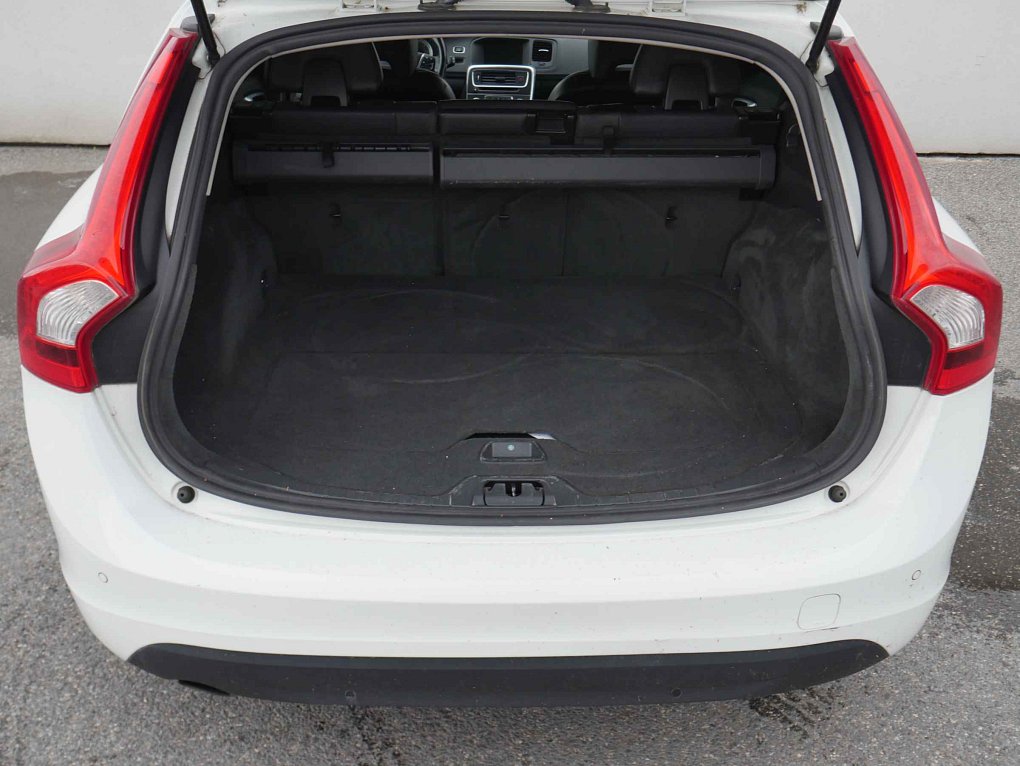 Volvo V60 2.0D 