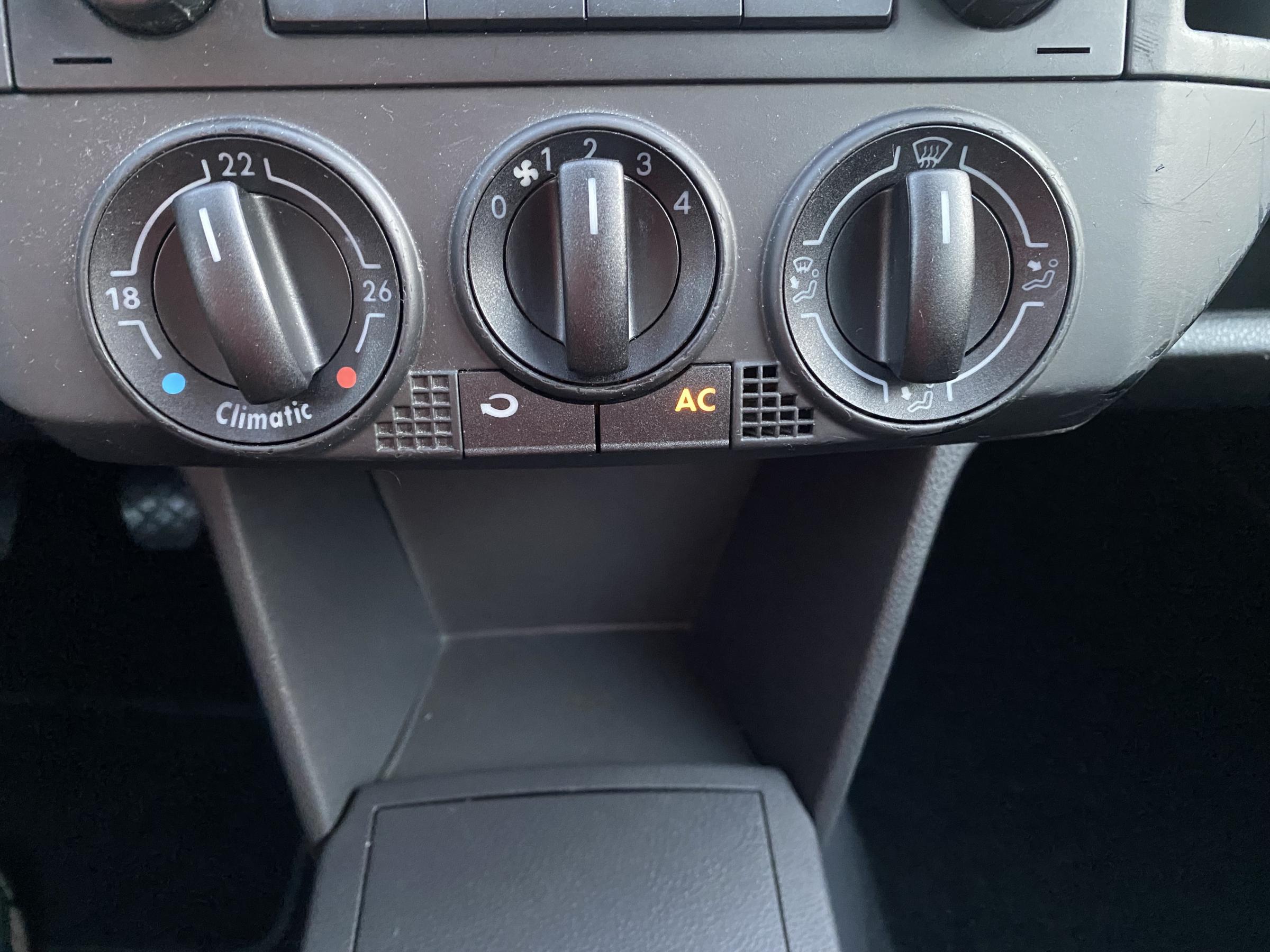 Volkswagen Polo, 2008 - pohled č. 13