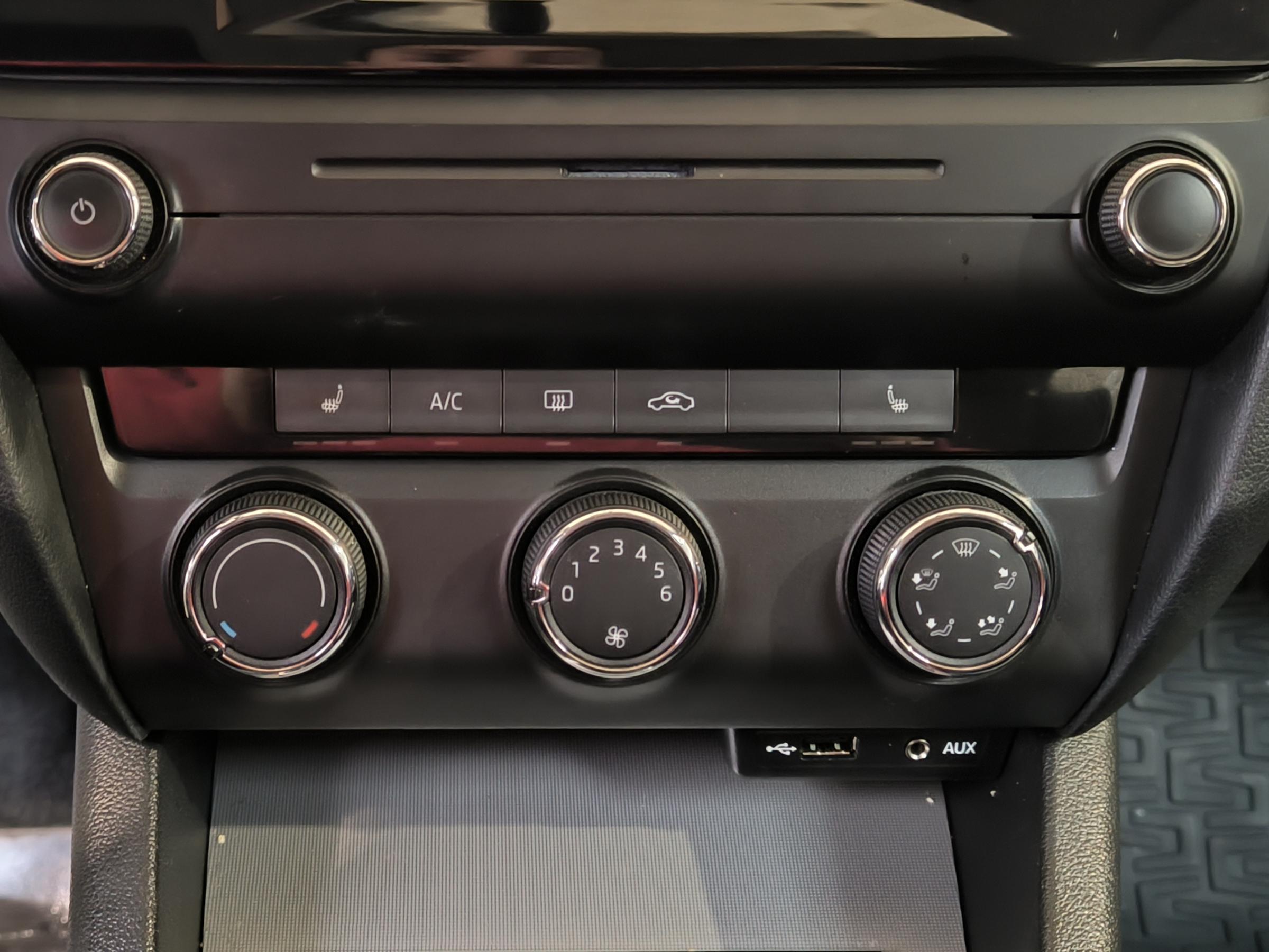 Škoda Octavia III, 2016 - pohled č. 15