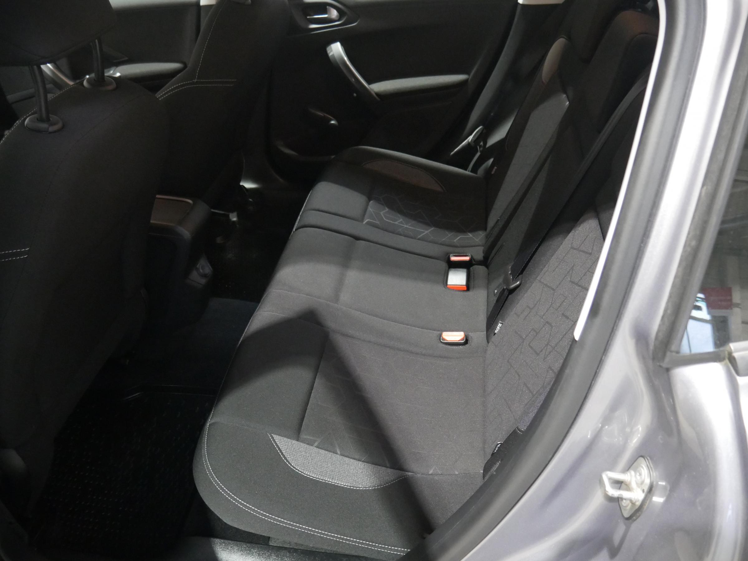 Peugeot 2008, 2018 - pohled č. 10