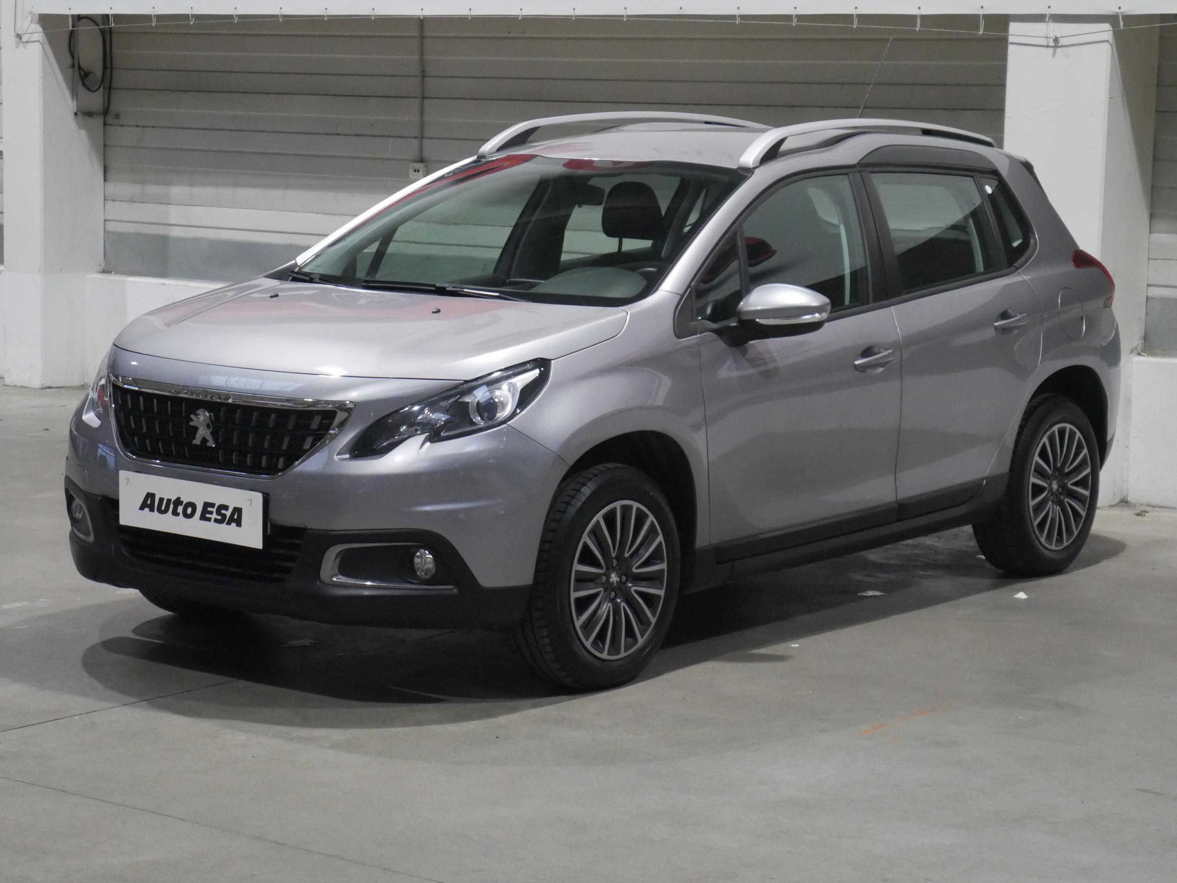 Peugeot 2008, 2018 - pohled č. 3