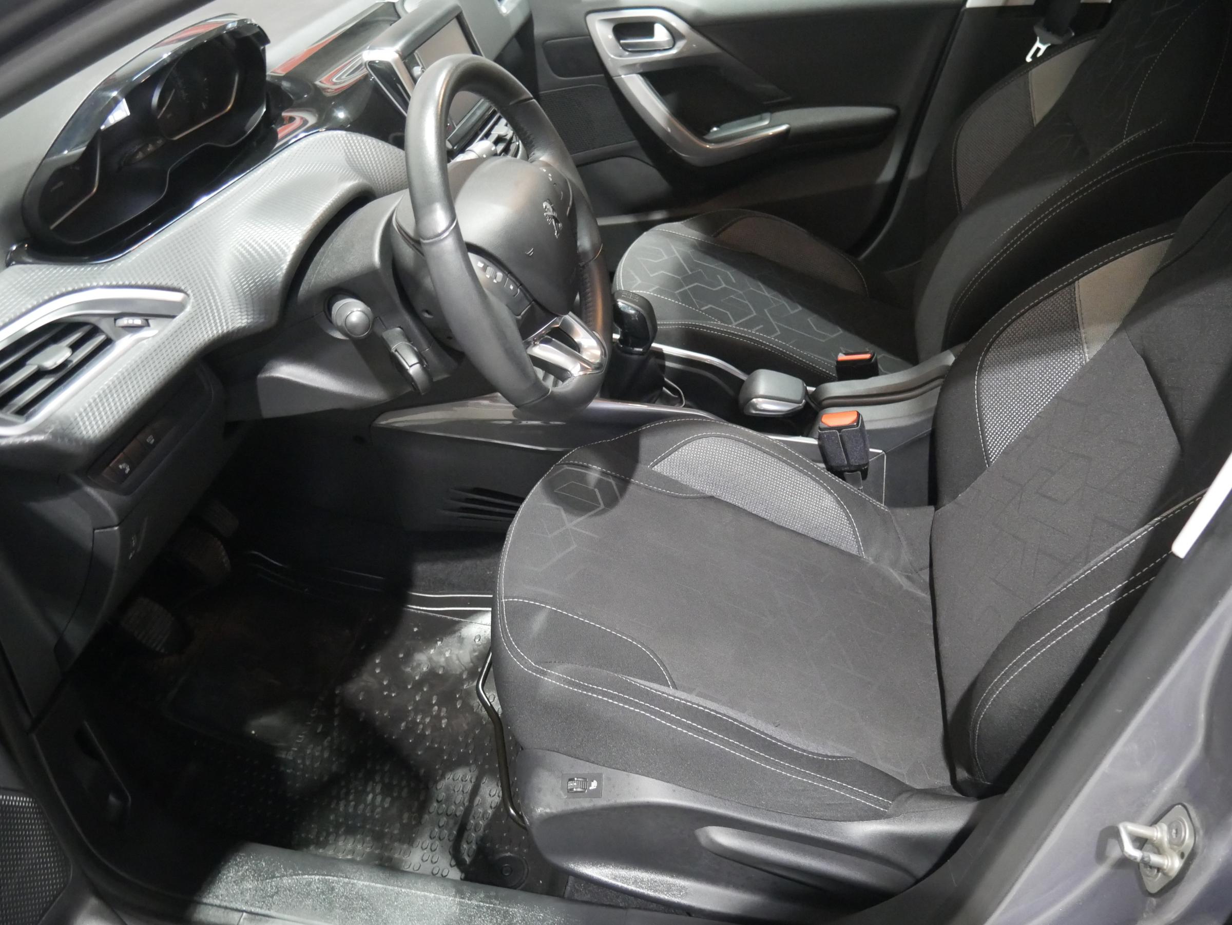 Peugeot 2008, 2018 - pohled č. 9