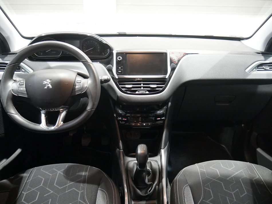 Peugeot 2008 1.2 PT 