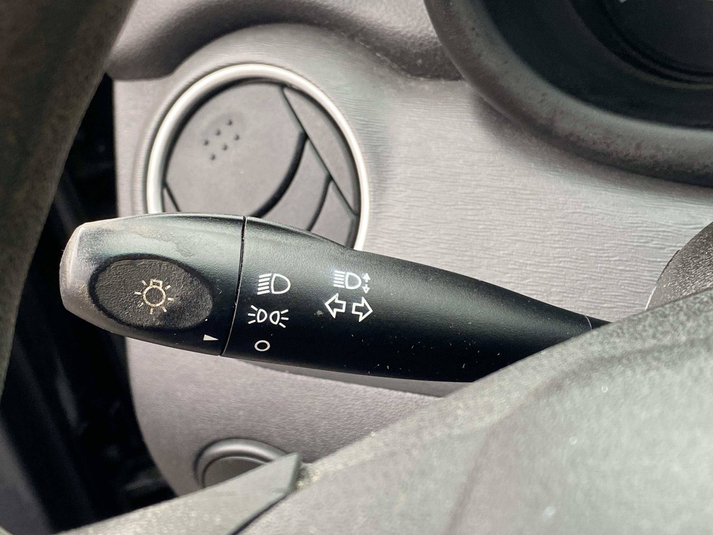 Hyundai i10, 2013 - pohled č. 14