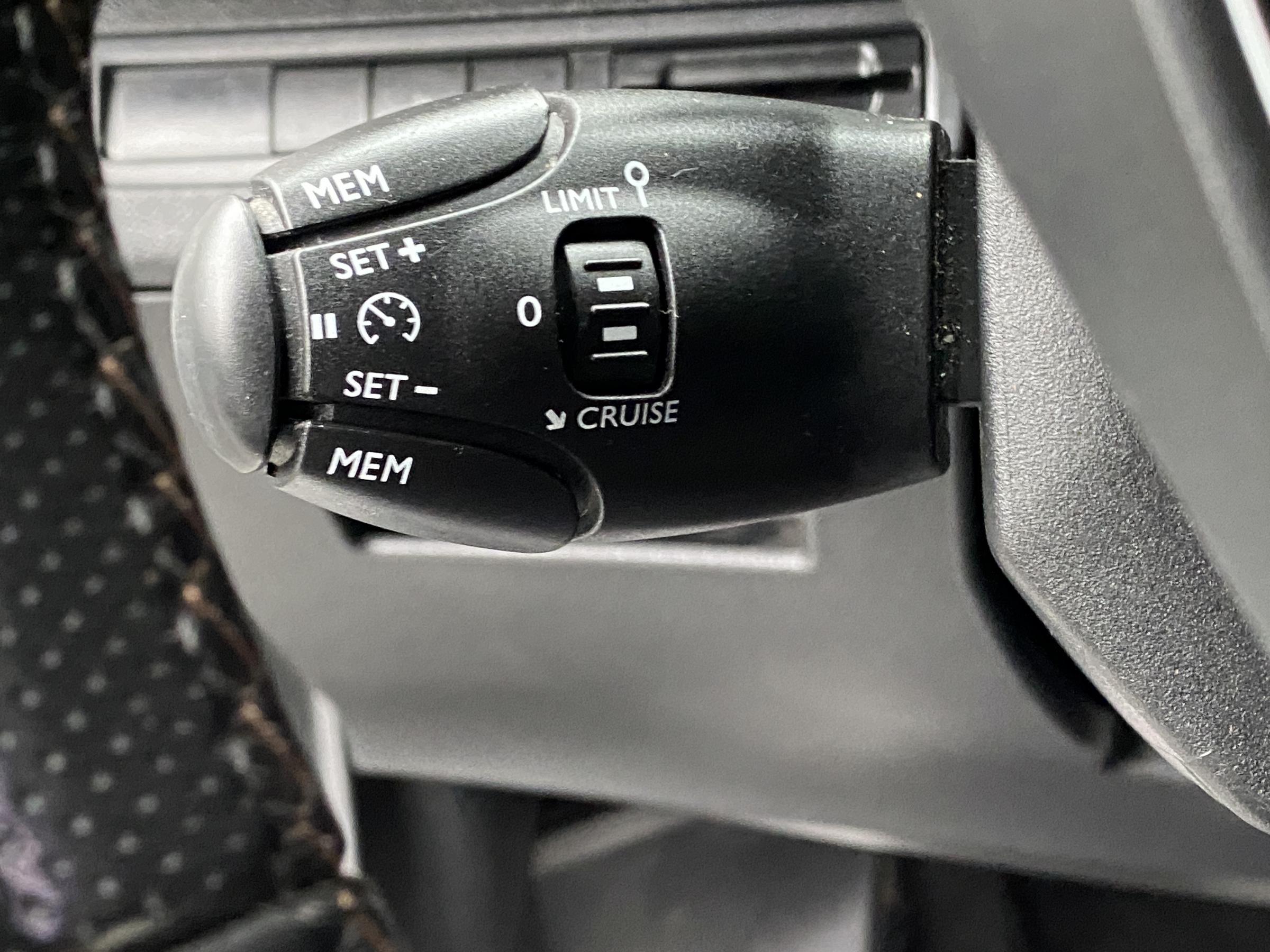 Peugeot 5008, 2017 - pohled č. 14