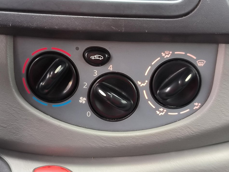 Renault Trafic 2.0dCi  L1H1