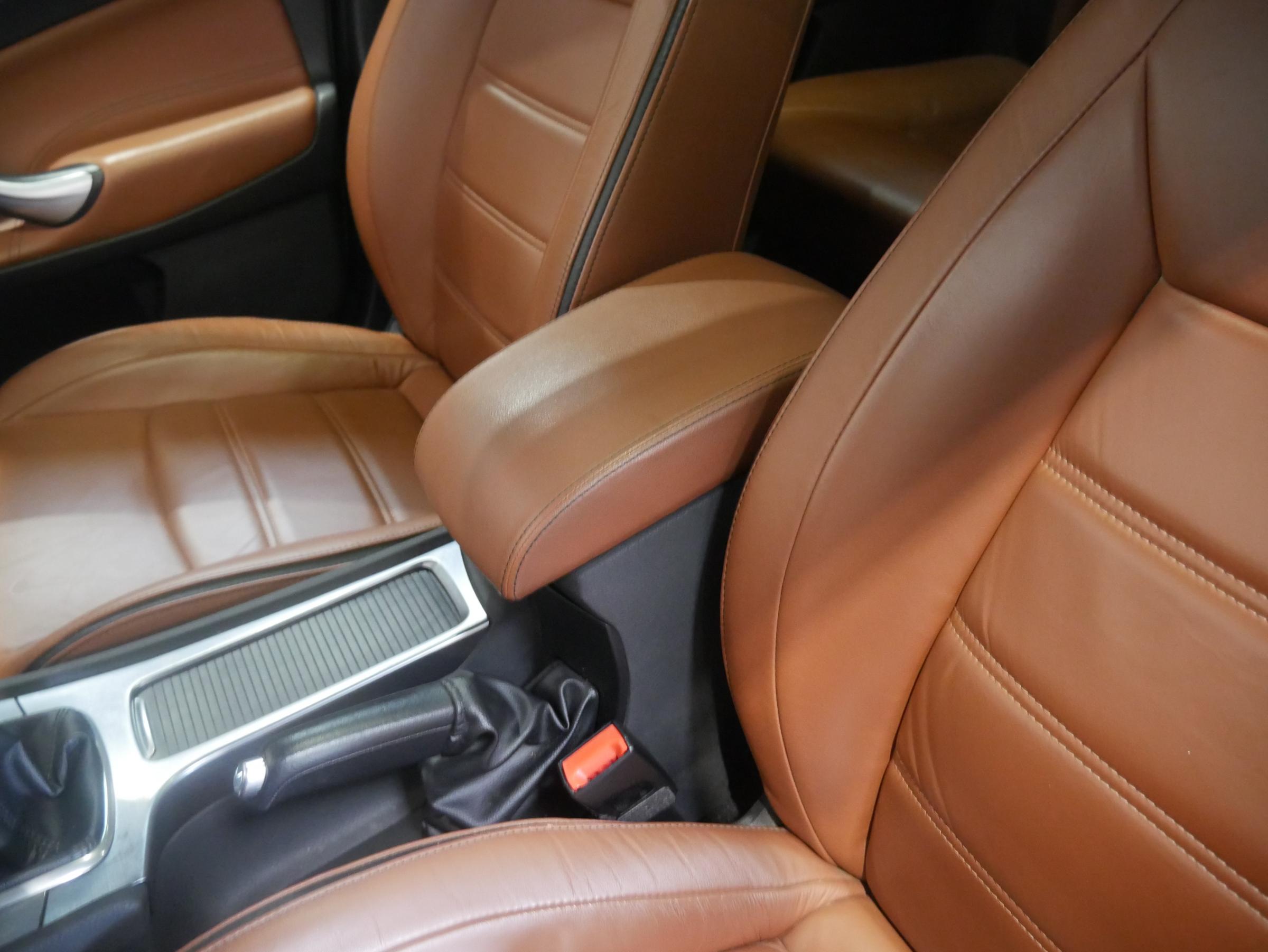 Ford Mondeo, 2011 - pohled č. 15