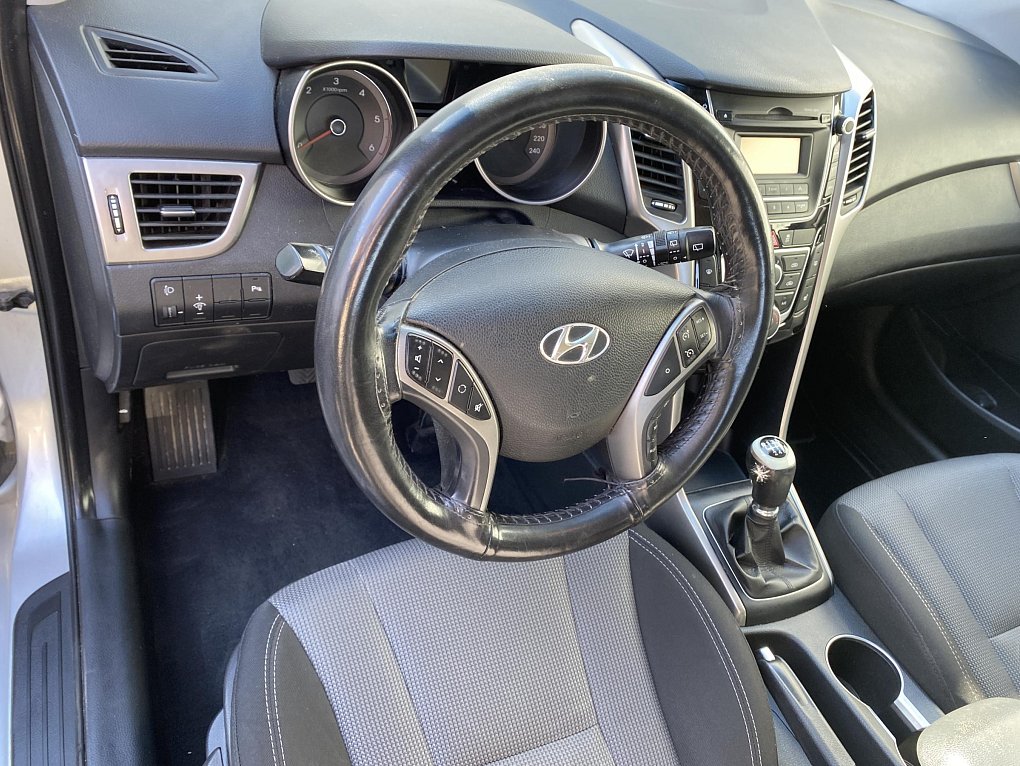 Hyundai I30 1.6CRDi Trikolor
