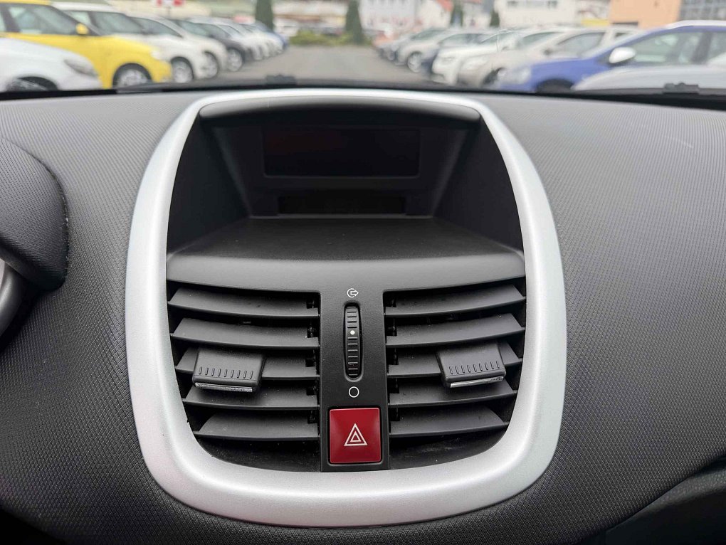 Peugeot 207 1.4i 