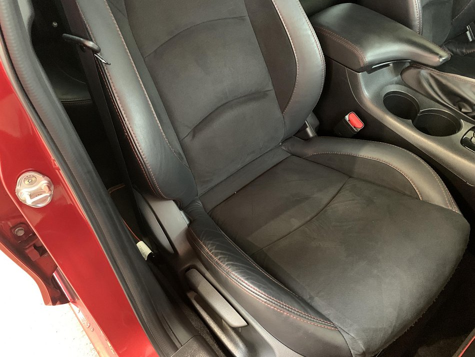 Mazda 3 2.0i Revolution