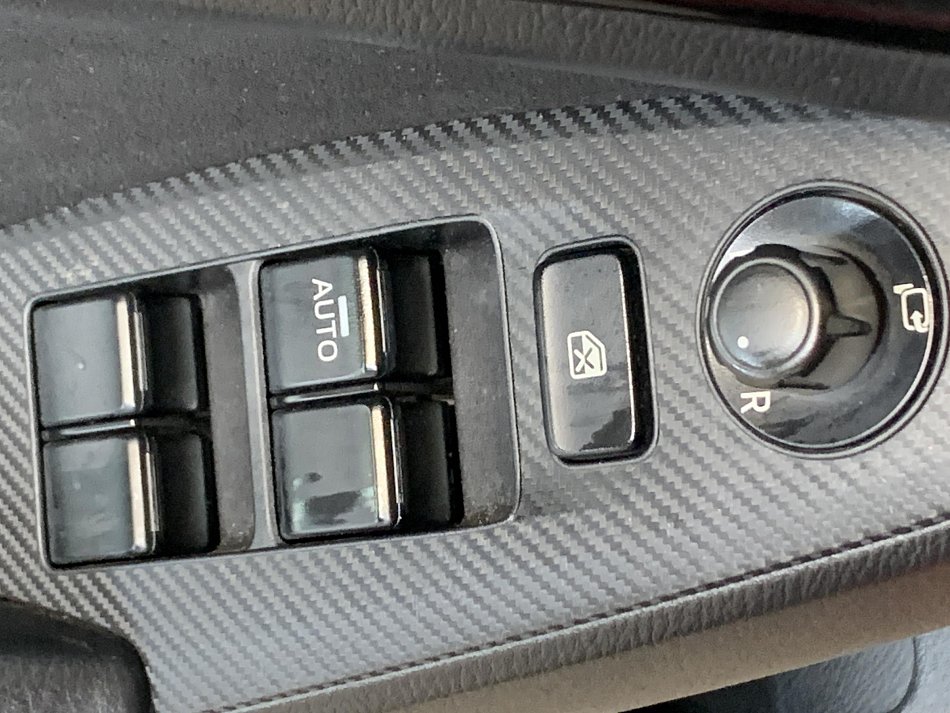 Mazda 3 2.0i Revolution