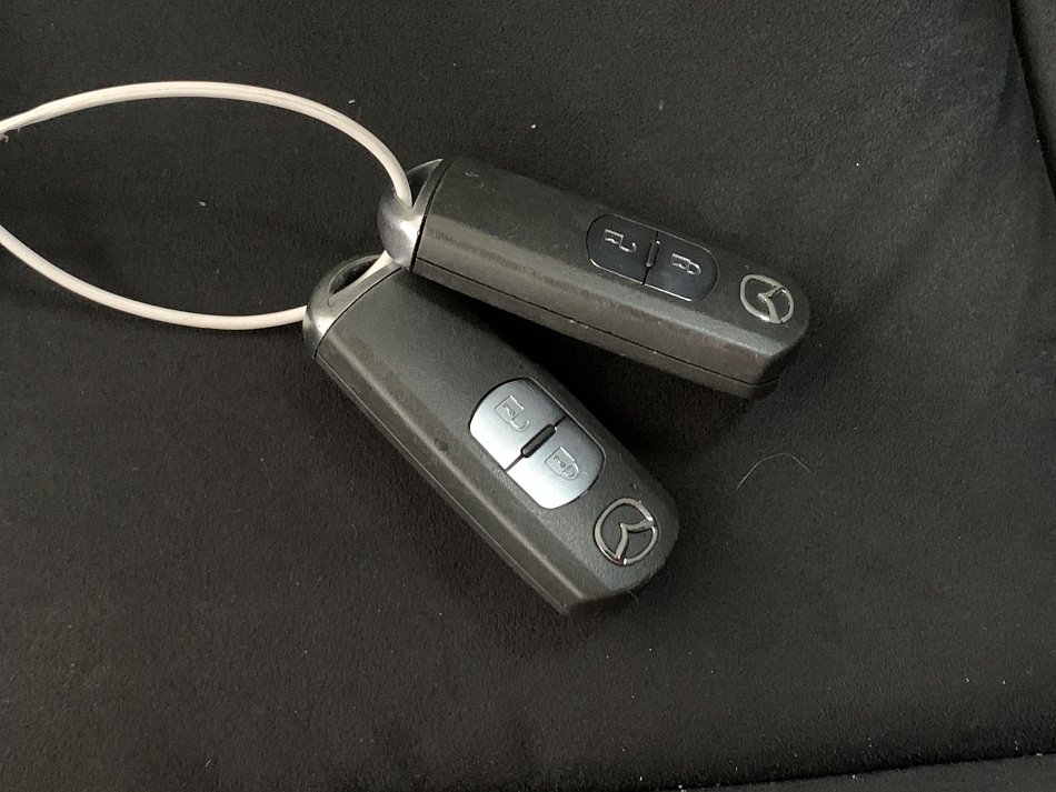 Mazda 3 2.0i Revolution