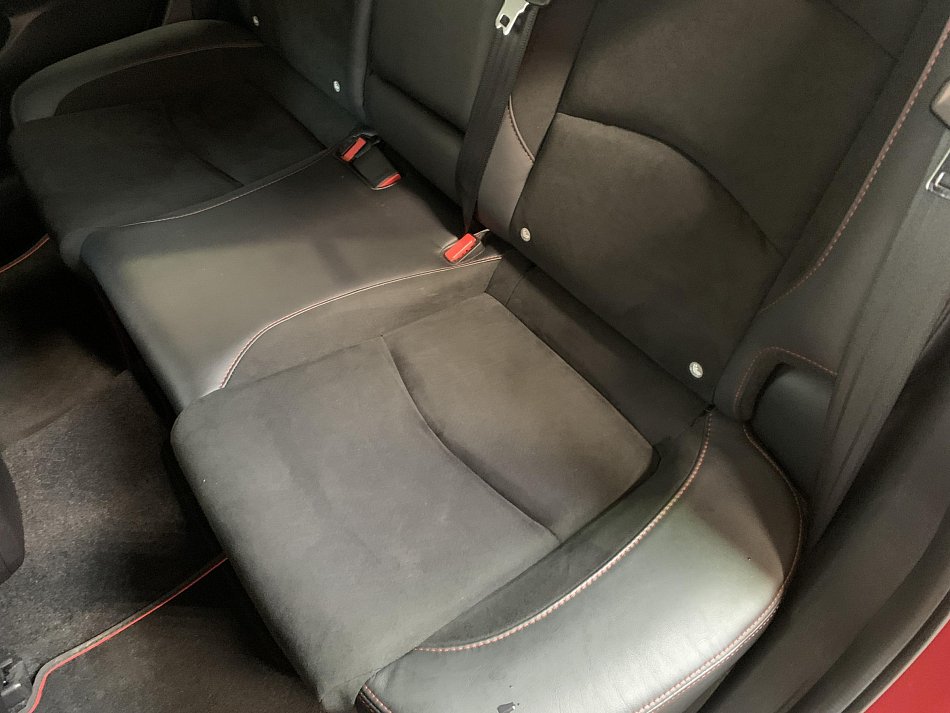 Mazda 3 2.0i Revolution