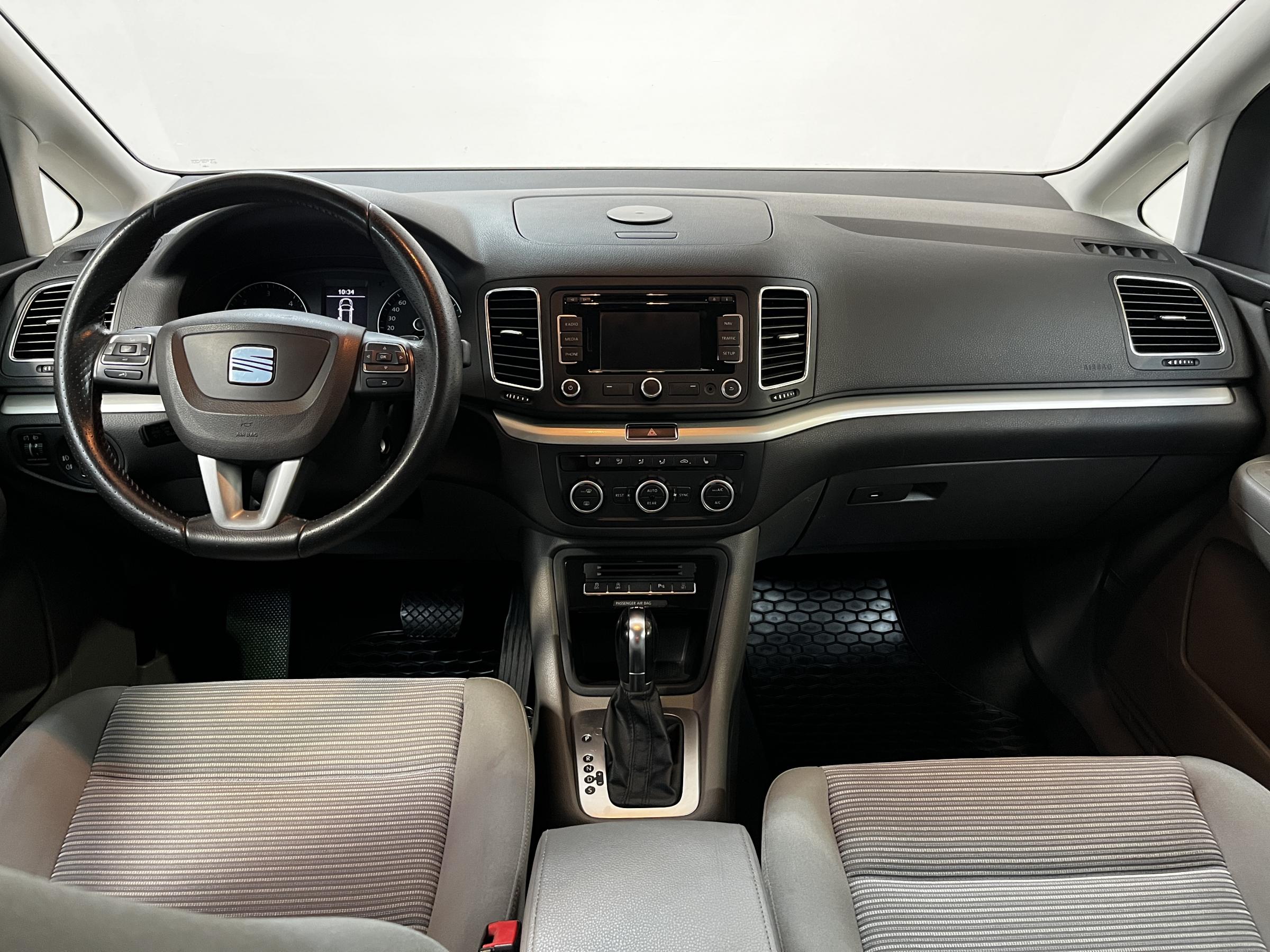 Seat Alhambra, 2013 - pohled č. 8