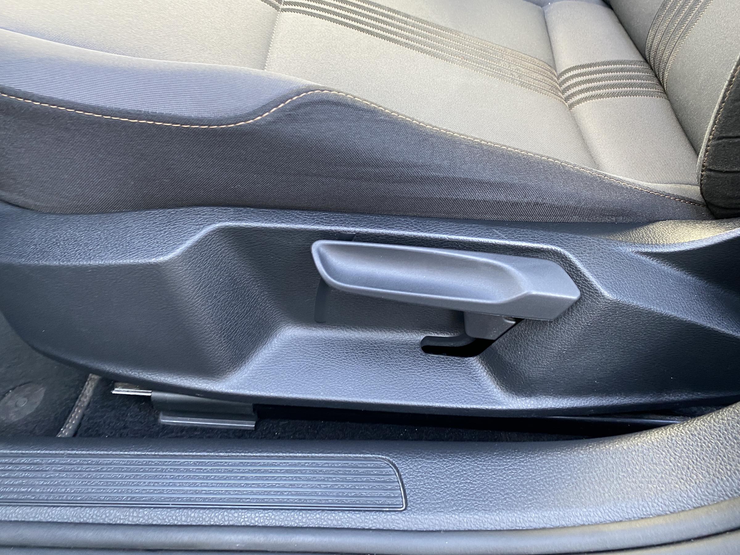 Volkswagen Golf, 2016 - pohled č. 14