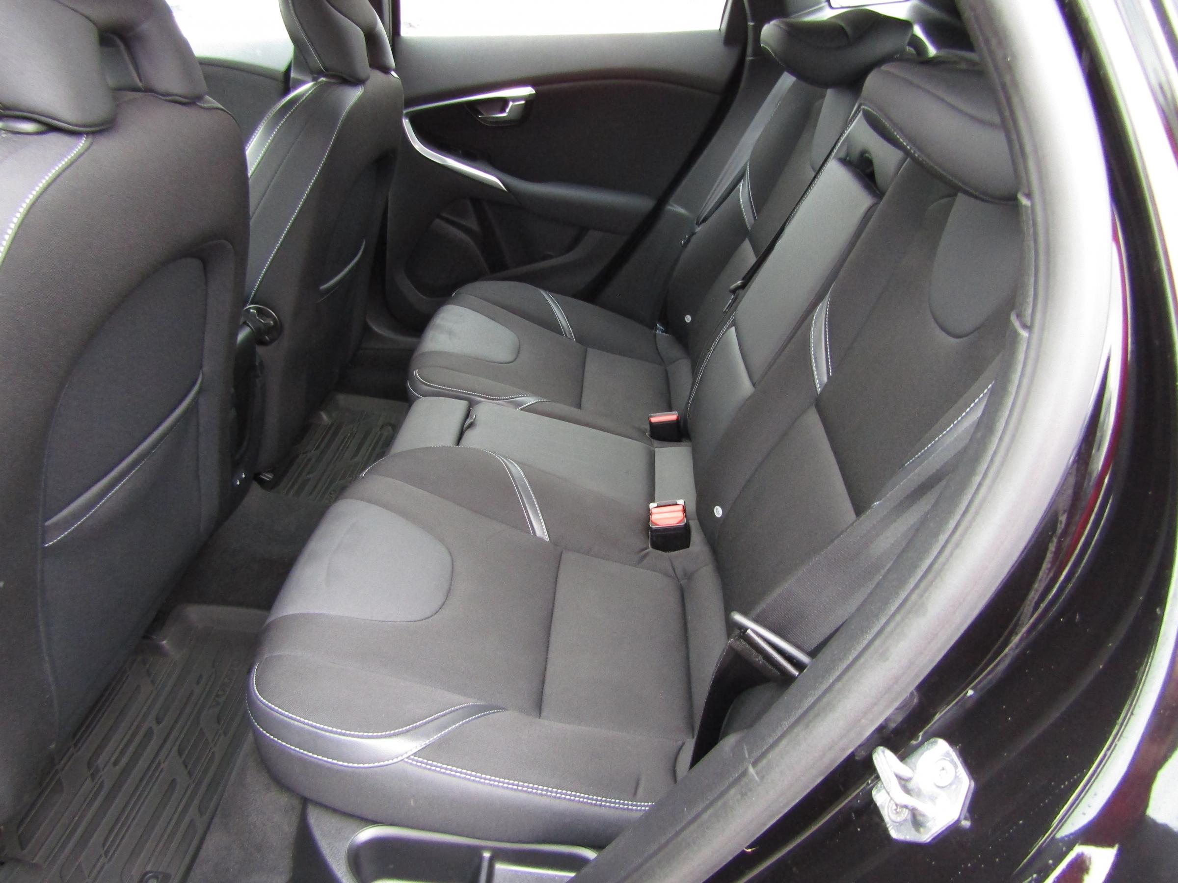 Volvo V40, 2016 - pohled č. 10