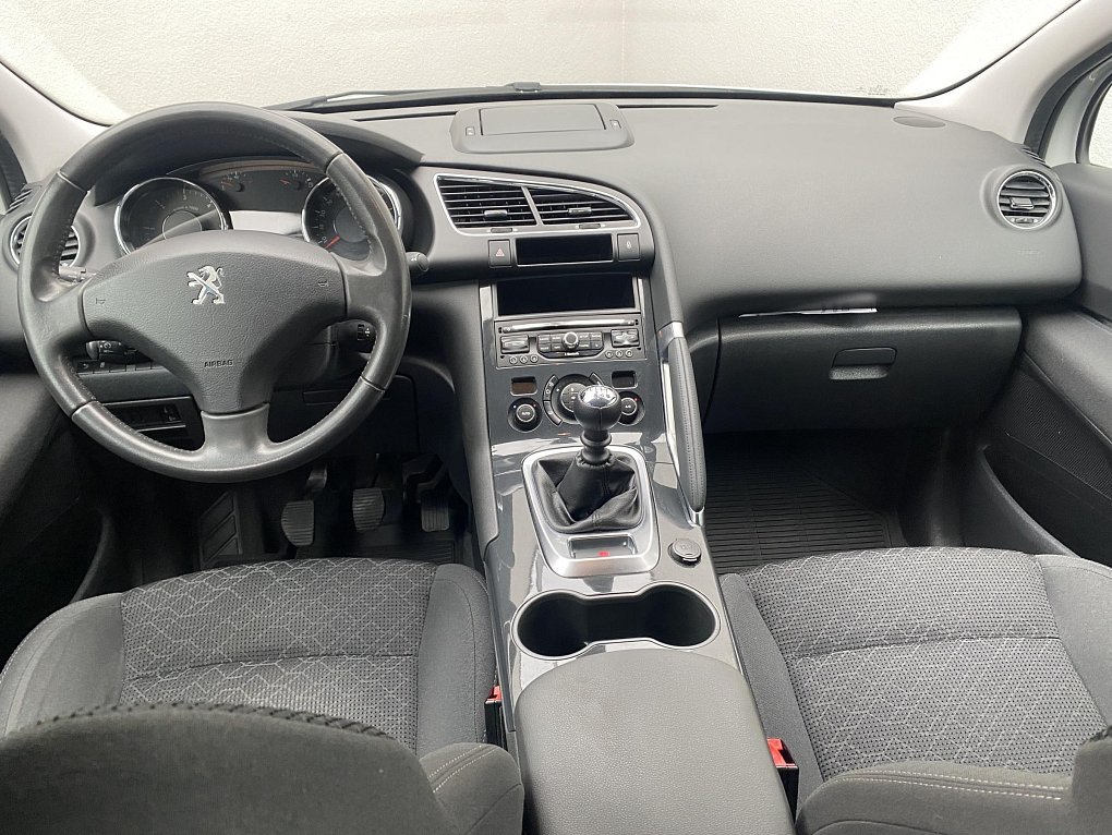 Peugeot 3008 1.2 PT 