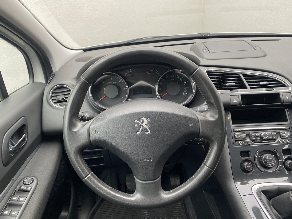 Peugeot 3008 1.2 PT 