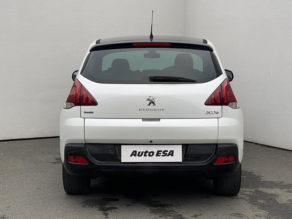 Peugeot 3008 1.2 PT 