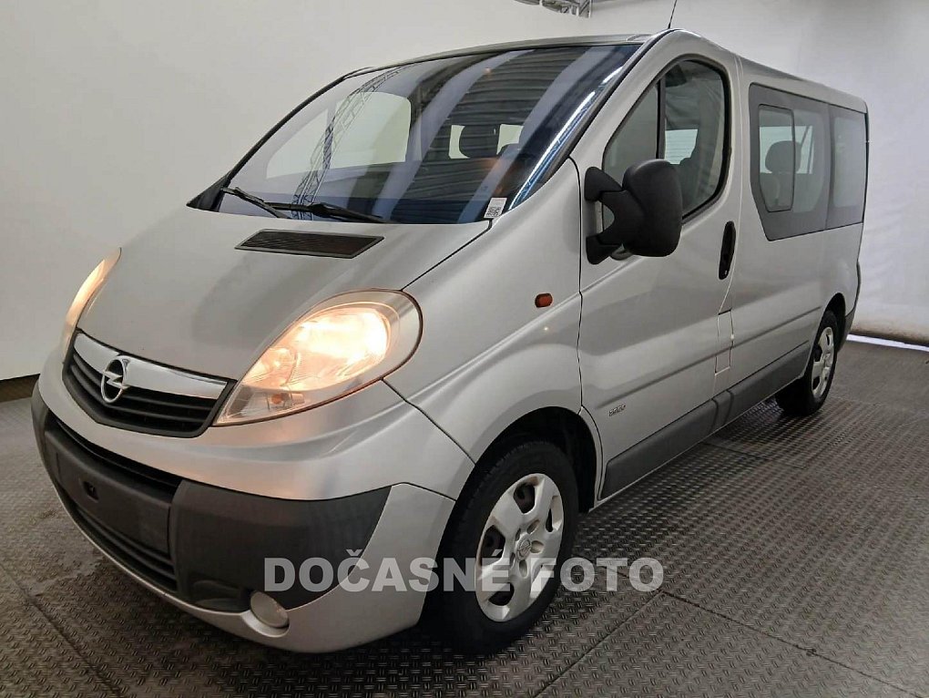 Opel Vivaro 2.0CDTi  9míst